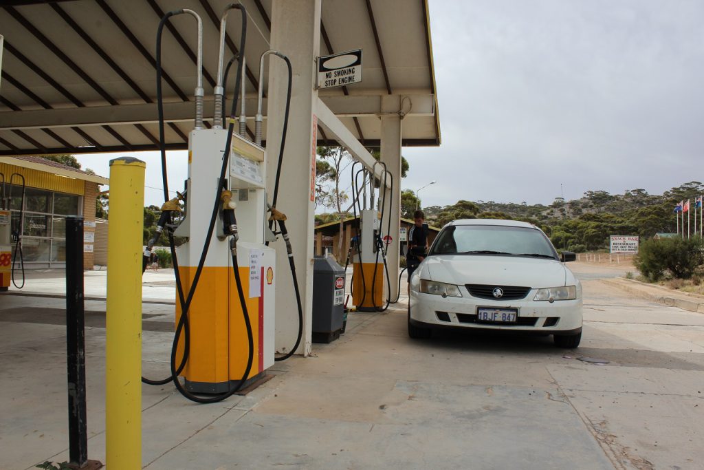 Tanken, Tankstelle, Australien, Outback, Perth, Petrol